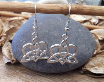 Trinity Knot Earrings Irish Studs Sterling Silver Trinity Earrings, Sterling silver Knot Earrings, Silver Celtic Earrings, Celtic Jewelry