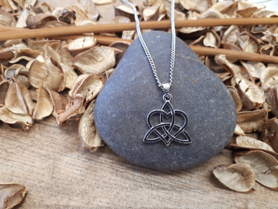 Trinity knoop bedel - Keltische knopen hanger ketting, Trinity knoop hanger, Keltische knoop sieraden, Keltische knoop hanger. Cadeau voor dames ketting - België