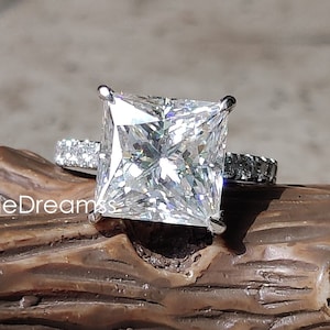 5.68CT Prinzessin Moissanite Solitaire Ring / Riesiger 10 mm Prinzessin Diamant 14K Weißgold Verlobungsring / 925 Silber Simulierter Lab Diamant Ring