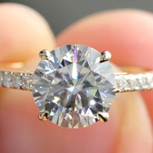 2.20 CT Round Moissanite Engagement Ring in 14K Solid Gold - Etsy