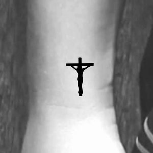 Temporäres Klebetattoo Kreuz & Rosenkranz für Gothics