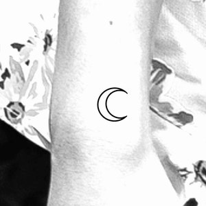 Small Crescent Moon Temporary Tattoo