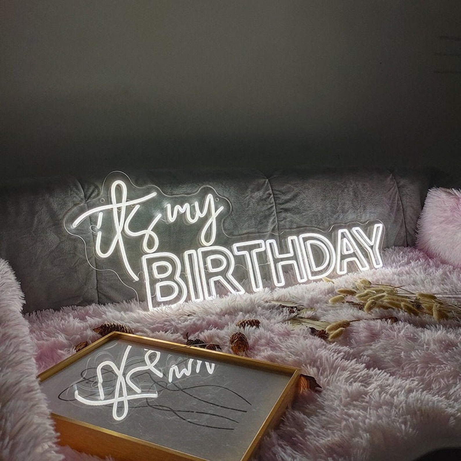 its-my-birthday-sign-neon-words-birthday-party-sign-etsy