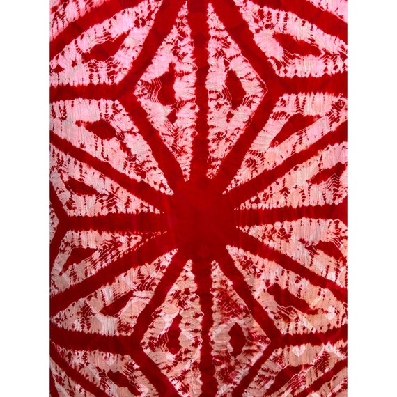 Vivid red shibori silk nagajuban with shibori dye… - image 2