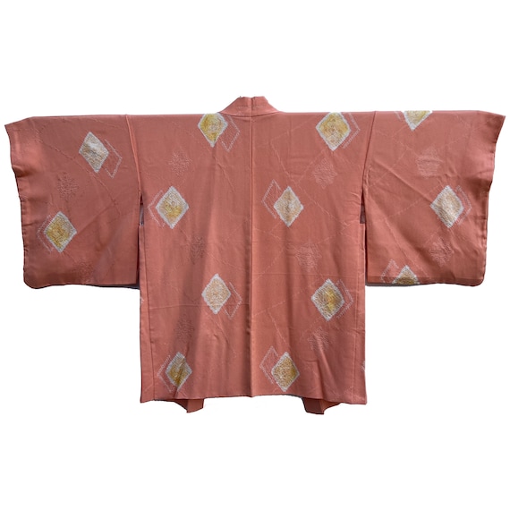 Peach silk crepe haori with shibori diamond patter