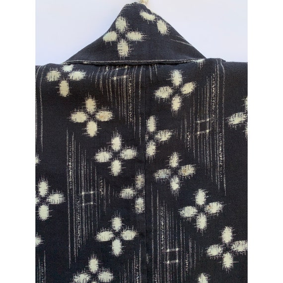 Black and white kasuri cotton kimono with abstrac… - image 6