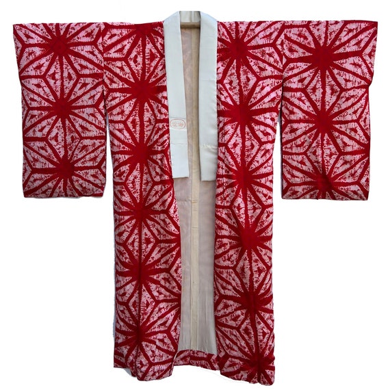 Vivid red shibori silk nagajuban with shibori dye… - image 1