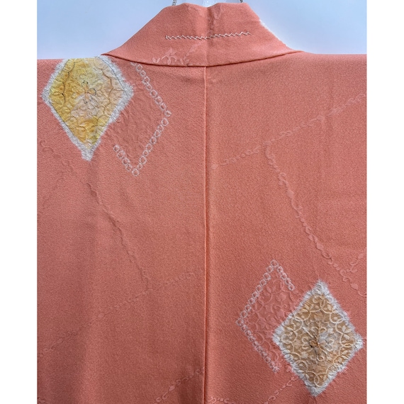 Peach silk crepe haori with shibori diamond patte… - image 6