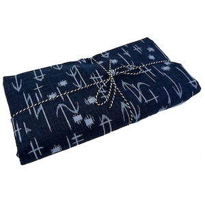 0.75lb Vintage Japanese indigo remnant pack - Modern faux printed kasuri linen yardage