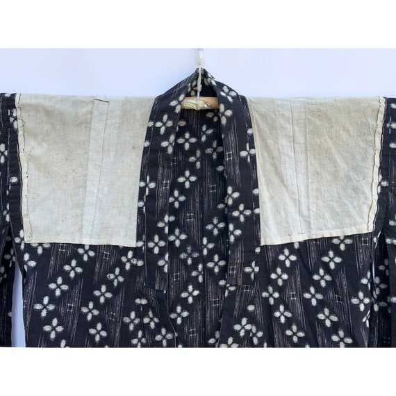 Black and white kasuri cotton kimono with abstrac… - image 7