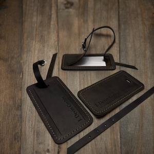 Etiquette à bagage en cuir, étiquette de valise personnalisée, cadeau personnalisé, étiquette de bagage de voyageur, ensemble d'étiquettes de bagage de famille, étiquette de bracelet en cuir, étiquette de ski