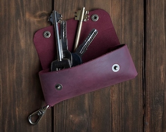 Handmade Leather Key Holder: Personalized Key Storage Case