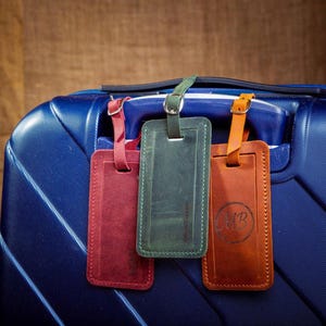 Etiqueta de equipaje de cuero personalizada - Etiqueta de identificación de viaje con tarjeta de dirección - Etiqueta grabada personalizada - Regalo para él, para ella, para bodas o aniversarios