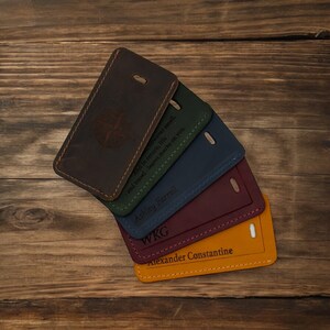 Étiquette de bagage en cuir fabriquée à la main, étiquette en cuir pour valise, étiquette de voyage, étiquette de bagage adressable, accessoire de voyage, étiquette de bagage personnalisée