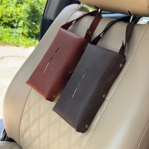 Handgefertigter Serviettenspender aus Leder für das Auto