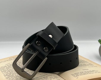 men's belt made of smooth black leather,black belt,smooth cowhide belt,father's day gift, groomsman gift,personalized belt,gift with meaning