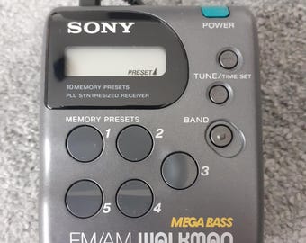 Radio AM/FM stéréo numérique Sony SRF-M43 vintage avec clip de ceinture et boîte