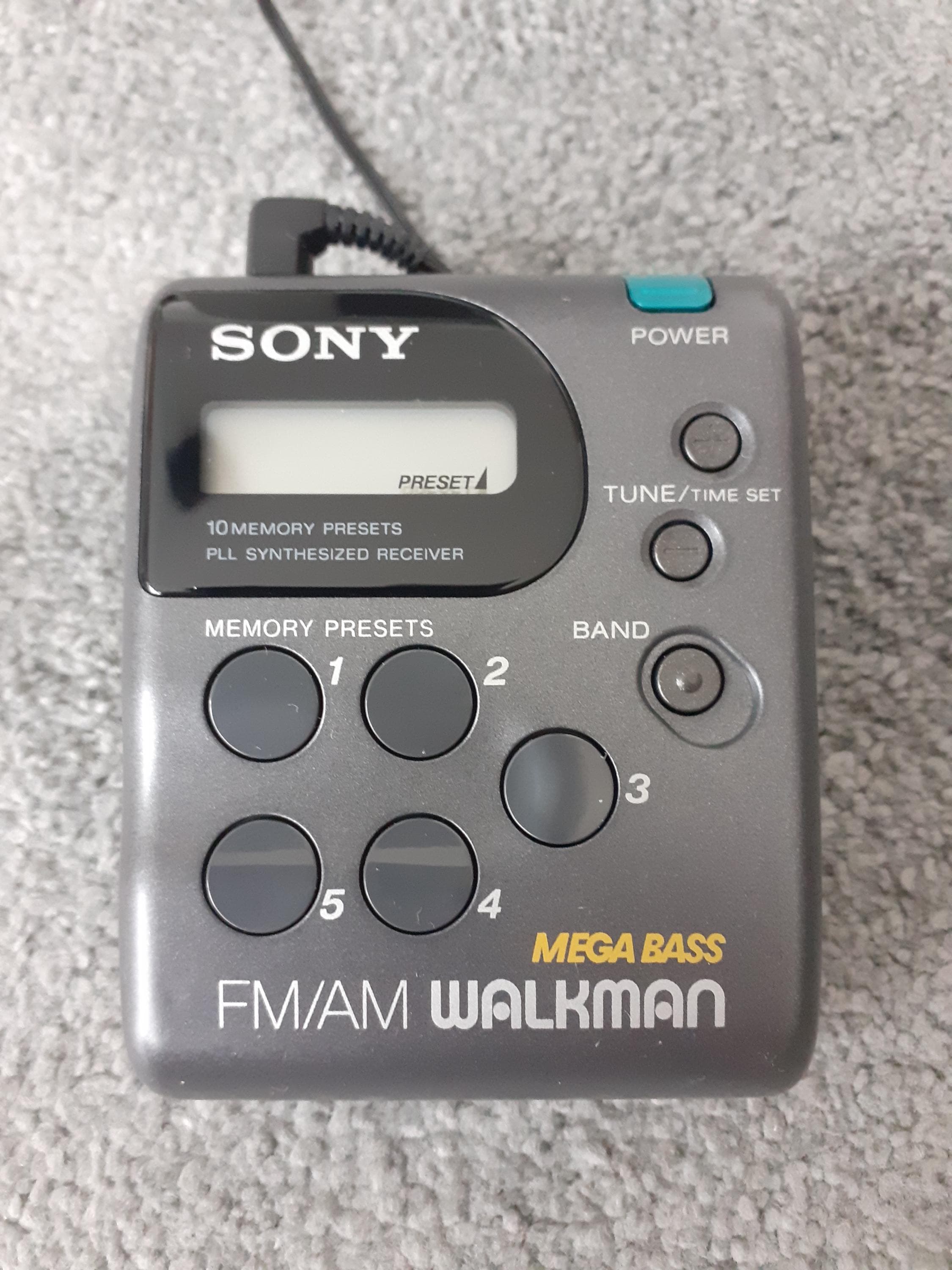 SRF-80ソニーウォークマン AM FMポータブルレシーバー Walkman belt