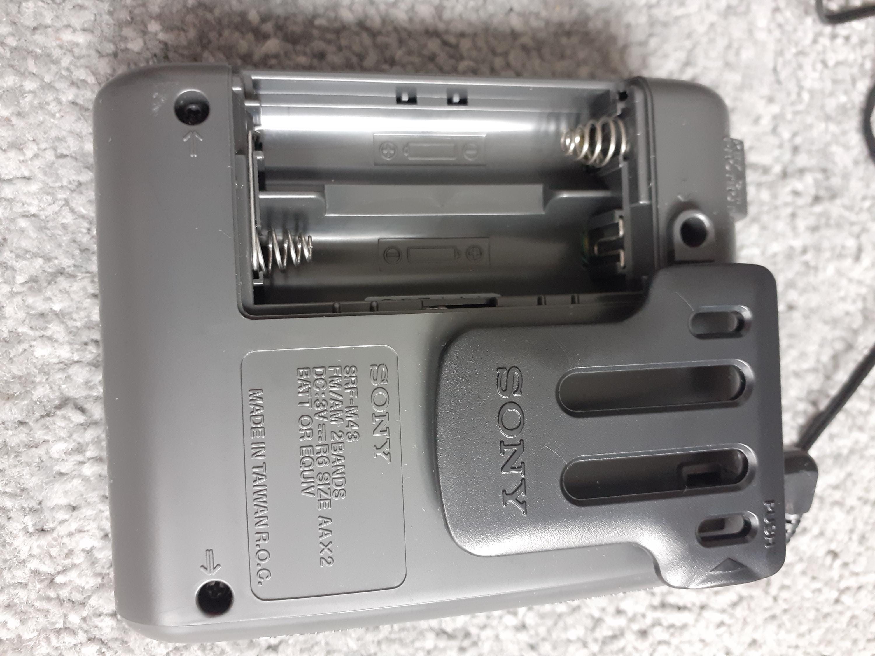 SONY WALKMAN SRF-M32 FM/AM Stéréo Portable Radio vintage années 90 £15