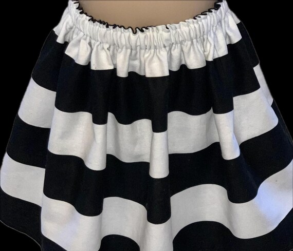 Girls black and white stripes skirt