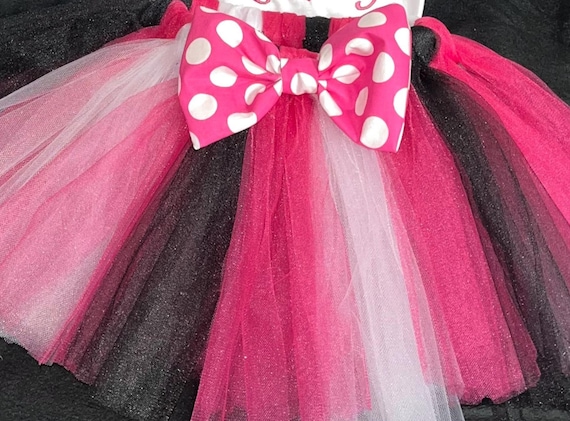 Girls birthday party tutu: pink black and white tutu