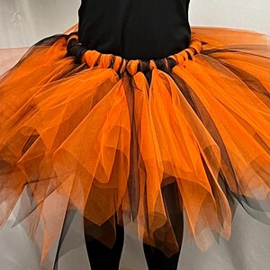 Oranje en zwarte tule tutu halloweenkostuum voor kinderen