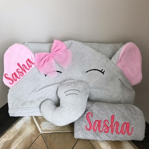 モノグラム入りフード付きキッズタオル｜名前刺繍とウォッシュクロス付きカスタムベビータオル｜新米ママへのギフト｜新生児ギフト