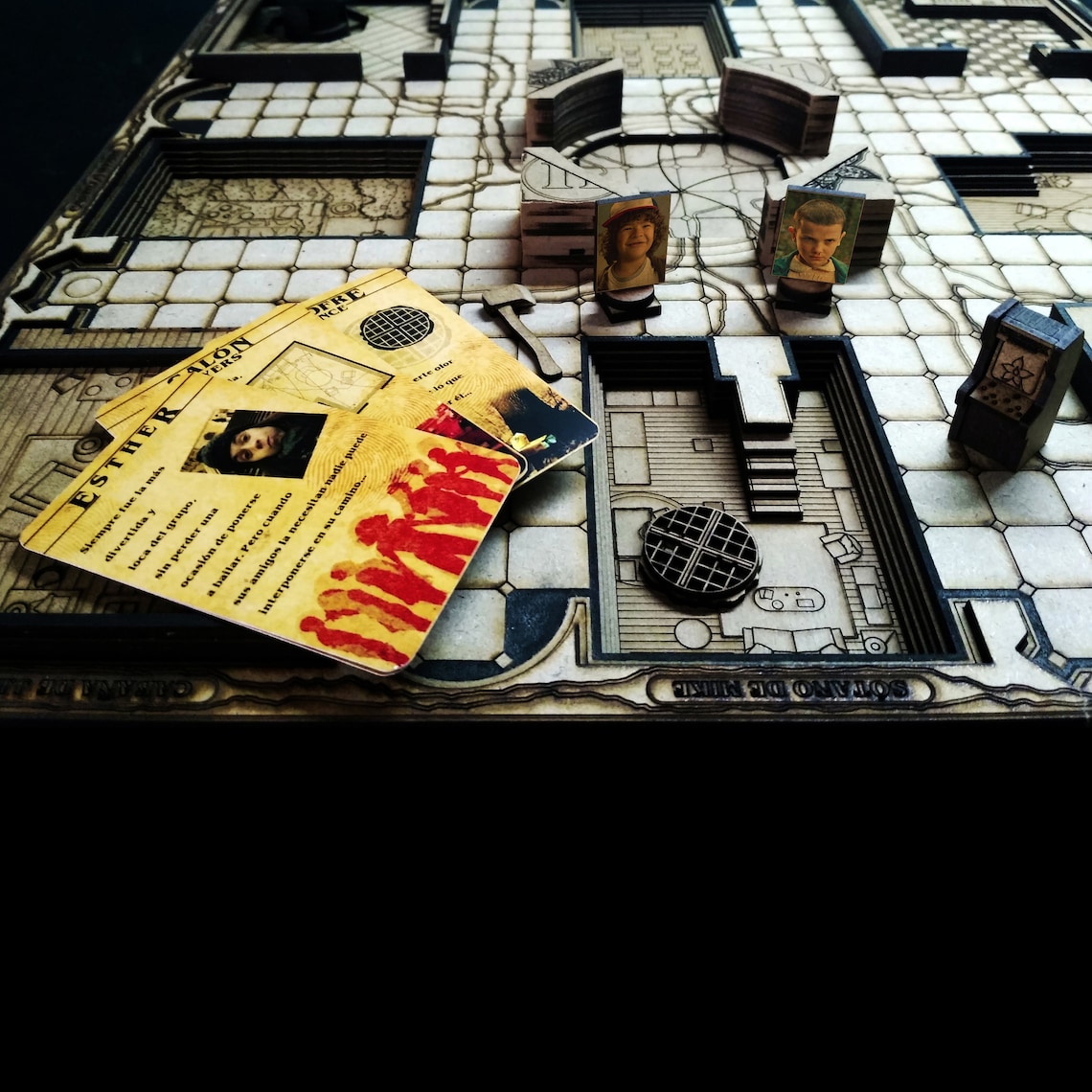 Jeu de société personnalisé, inspiré par le Cluedo et Stranger Things Etsy France