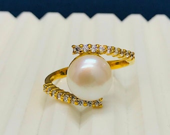 Pearl Ring, Dainty Pearl Ring, Delicate pearl ring,tiny pearl ring,gold pearl ring,june birthstone ring,stacking ring/handmade jewelry/gifts