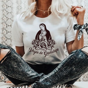 Virgen de Guadalupe mit Rosen SVG-PNG-Datei, Jungfrau Maria Blumen geschnitten, Mutter Maria Schmuck, Lady Guadalupe, Jungfrau von Mexiko Digital Flie Cricut