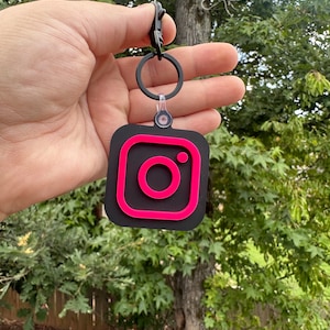 Smart NFC Keychain for Social Media,  NFC Business Keychain, Tap And Follow, Business Card Keychains, Social Media Keychain