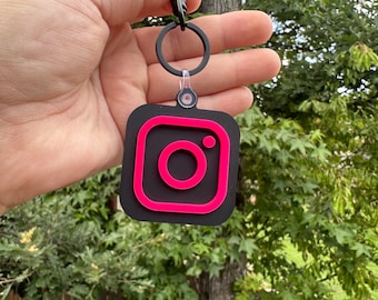 NFC Business Keychain: Tap to Share Social Media