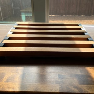 thumbnail interactive-video image 1 of Large Guitar Pedal Board End Supports - DIY Pedal Board Build Kit (Supports Only) 1 of 3