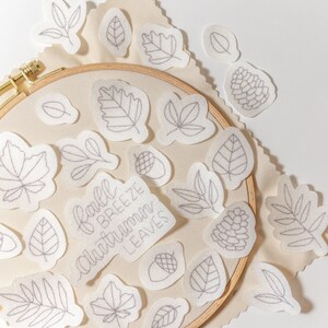 Autumn Leaves - Stick and Stitch Hand Embroidery Designs - Pack of 30 - Floral Stick and Stitch - Peel and Stick Hand Embroidery Transfers imagem 4