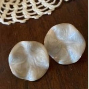 Vintage SIGNED AVON cream and Gold Toned Earrings