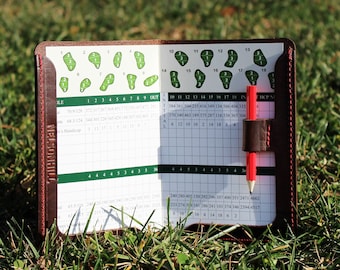 Porte-cartes de score de golf en cuir | Cadeau de golf personnalisé | Couverture de livre personnalisée | Cuir pleine fleur Horween | Fait main aux Etats-Unis