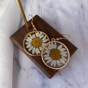 Pressed Daisy Earrings | White Yellow Gold