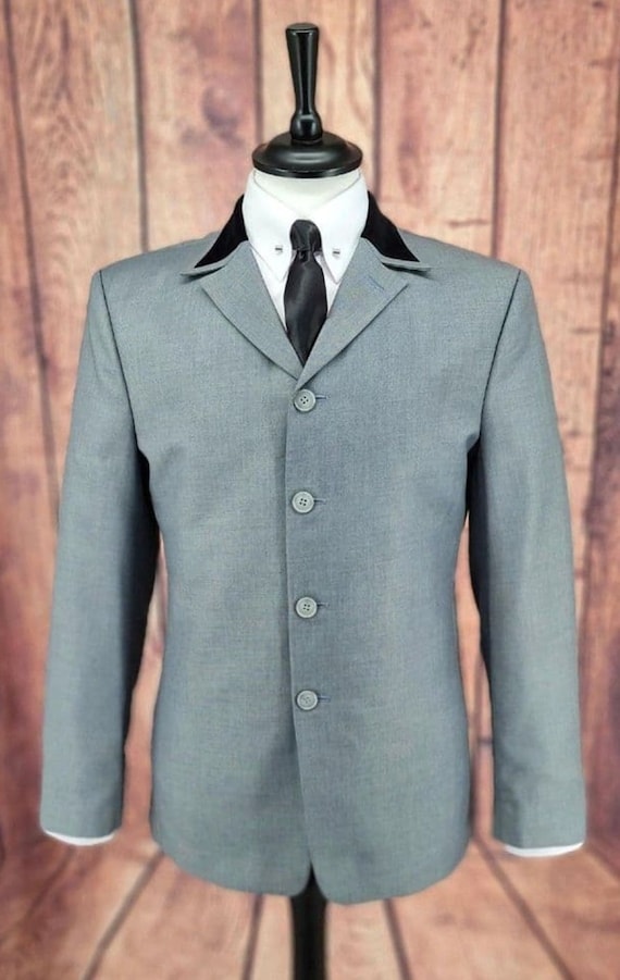 4 button top suit jacket