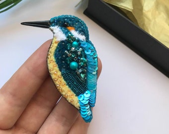 Spilla con perline a forma di martin pescatore, spilla ricamata a mano con paillettes