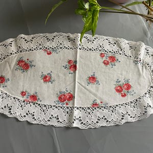 lace doily old crochet bobbin lace knitting lace doily poppies natural Valentine&#39;s Day