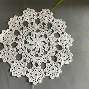 lace doily old crochet bobbin lace knitting lace doily