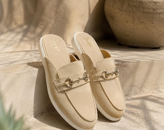 Mocassini da uomo beige in vera pelle scamosciata, mocassini senza tallone con morsetto, scarpe slip-on fatte a mano, scarpe da sposo beige, mocassini da sposo
