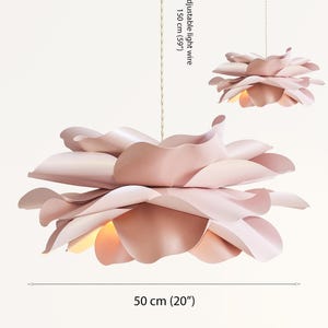 Lampada a sospensione di grandi dimensioni con fiori di carta – Paralume floreale fatto a mano per sala da pranzo e camera da letto.