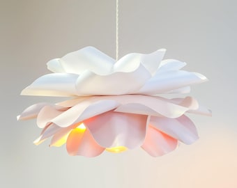 Lampada a sospensione decorativa a forma di fiore di carta: luce ambientale, luce notturna floreale, lampadario a sospensione a forma di petalo per camera da letto.