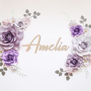 Lila weiße Papierblumen im Set: Kinderzimmer Wanddeko | Baby Mädchen Papierblumen Wanddekor | Mädchenzimmer Wanddeko | Papierblumen Kulisse