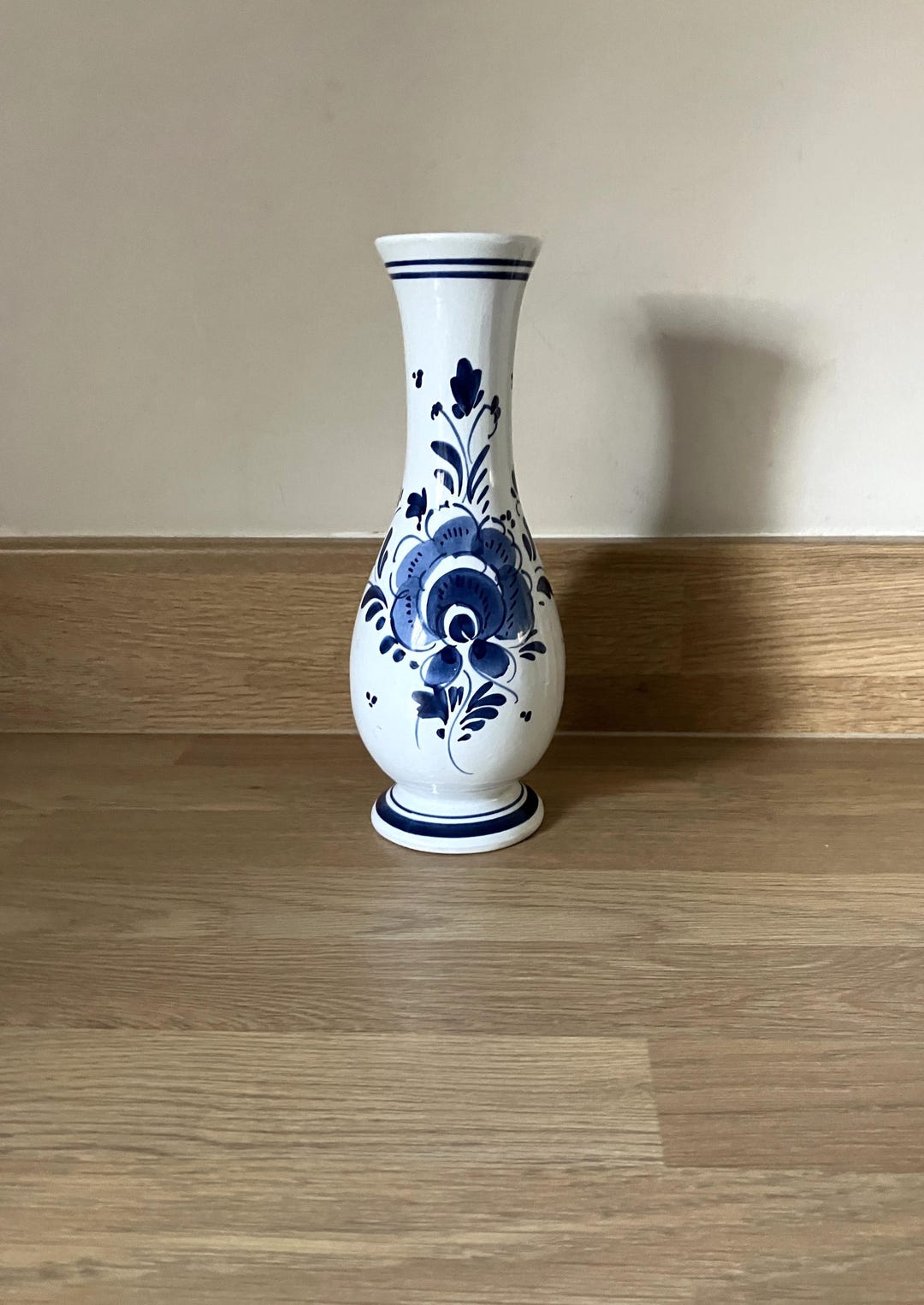 Vintage Delft Blue and White Hand Painted Vase - See Condition Report ...