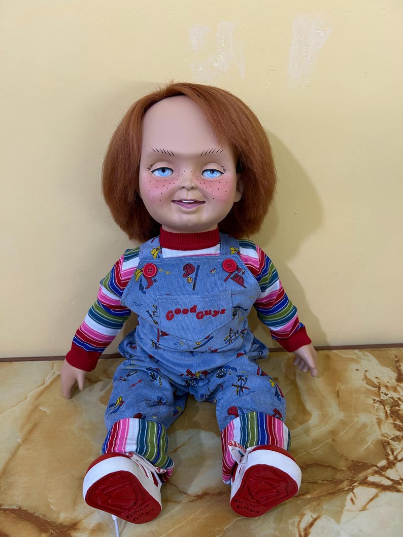 Chucky CP3 Pluche Body - Good Guys 1:1 prop afbeelding 4