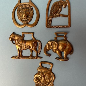 Vintage mässingshäst mässing lejon häst elefant bulldog papegoja dekorativ sele mässing ridsport samlarobjekt