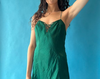 Vintage Y2K maat M zijden slipdress met gekruiste achterkant in smaragdgroen.
