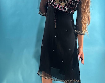 Vintage Y2K 100% Silk Beaded and Embroidered Evening Dress